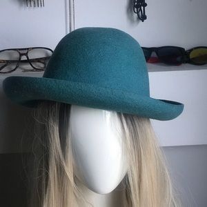 Vintage 1980s felt hat